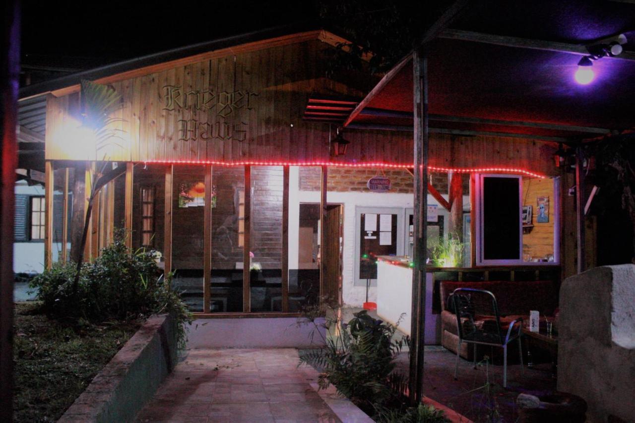 Krieger Haus Pansiyon Puerto Iguazú Dış mekan fotoğraf